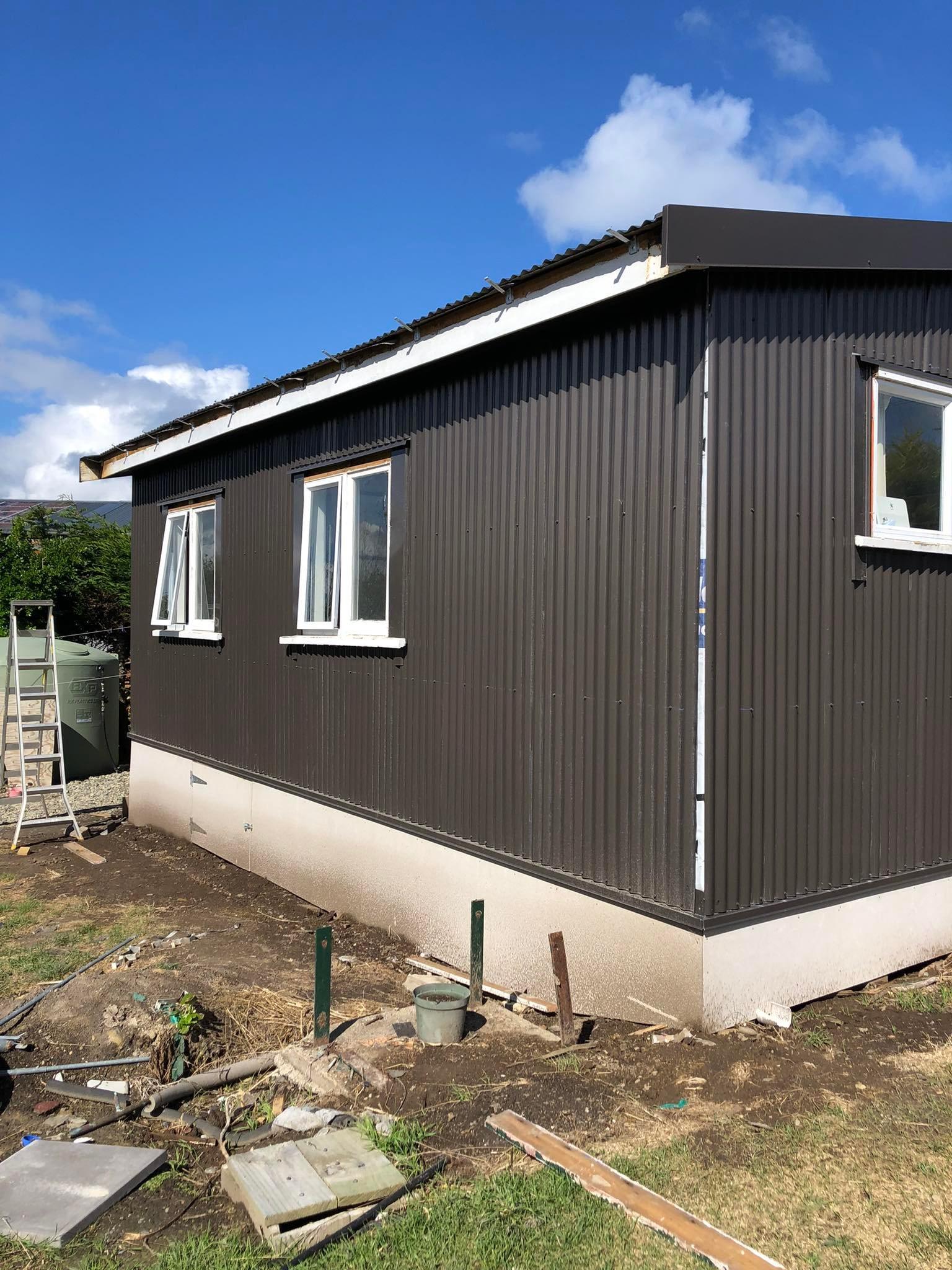 Semple Street Kakanui Renovation using MagnaFlow corrugate as cladding front of house close up JDBuilders 6