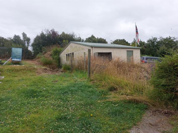 5 13 Beach Street, Waikouaiti Lone post where the slope of the backyard changes drastically from the the bottom of the yard to the top JDBuilders