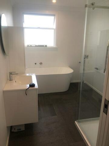 Main 43B Hull St Oamaru Completion of restored bathroom with new shower bath and vanity