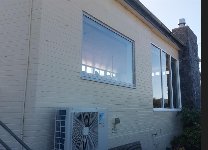 Main 19 Tweed St Roslyn, Dunedin Completion of newly installed double glazed window in the loungeroom JDBuilders