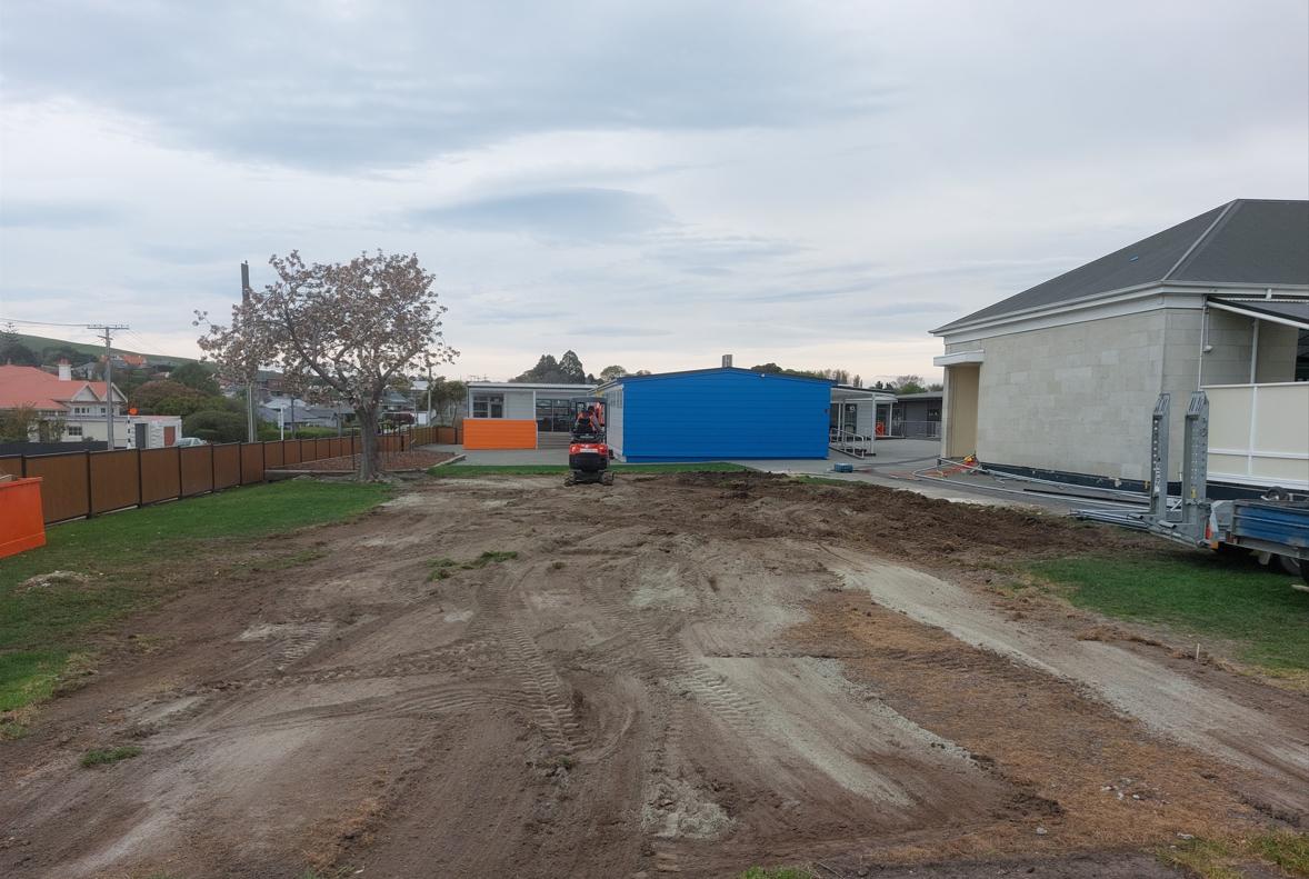 45 Fenwick Primary School, Oamaru Completion of removal of the learning spaces and restoring the site ready for grass JDBuilders