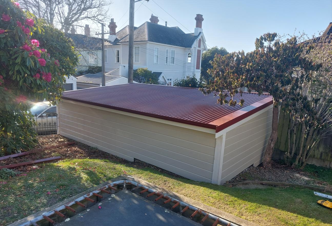 A31 9 Fifield St, Roslyn, Dunedin Completion of the new weatherboards and roof on the garage JDBuilders