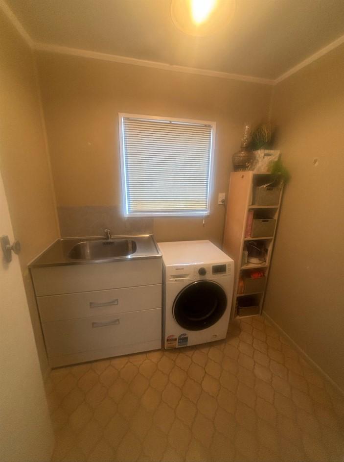 1 Replacement of the old washtub with a new one with drawers, which includes new splashback in the laundry JDBuilders